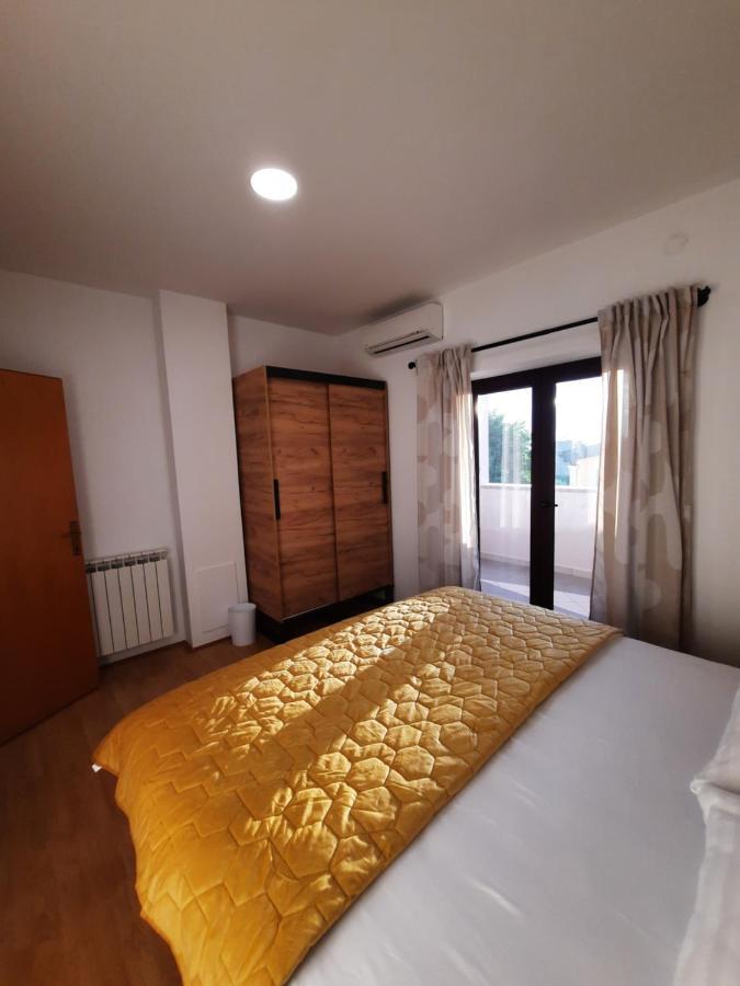 Apartman Sofia โปเรช ภายนอก รูปภาพ
