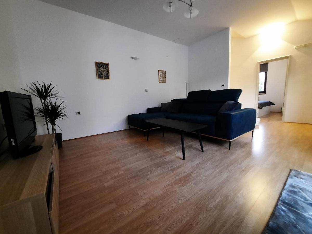 Apartman Sofia โปเรช ภายนอก รูปภาพ